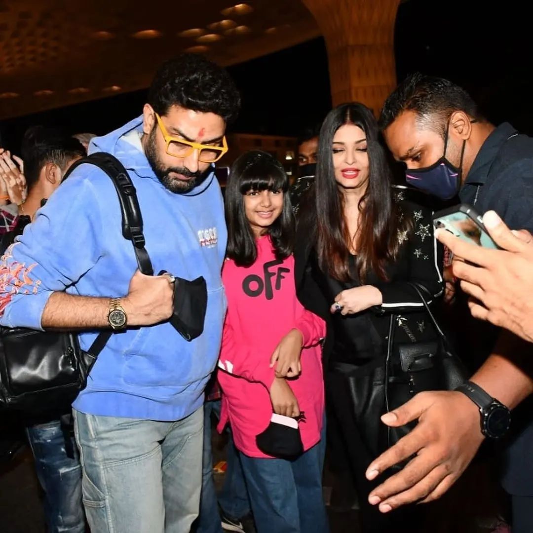 281024583 1093389588187235 4970130505740844535 n Aaradhya Bachchan left for 'Cannes Film Festival' in a very stylish way with parents, bag worth 1.28 lakhs caught people's attention