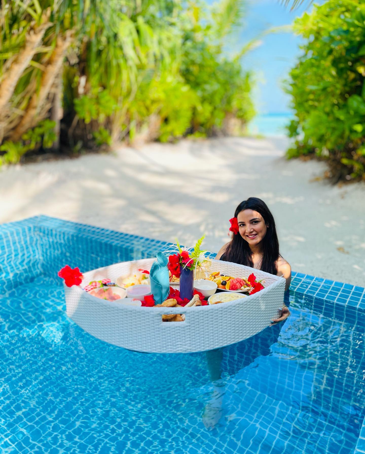 281861717 544874167233576 5338527563912296177 n Jasmine Bhasin went to Maldives vacation soon after the announcement of marriage with Ali Goni, the actress looked very beautiful in a black bikini