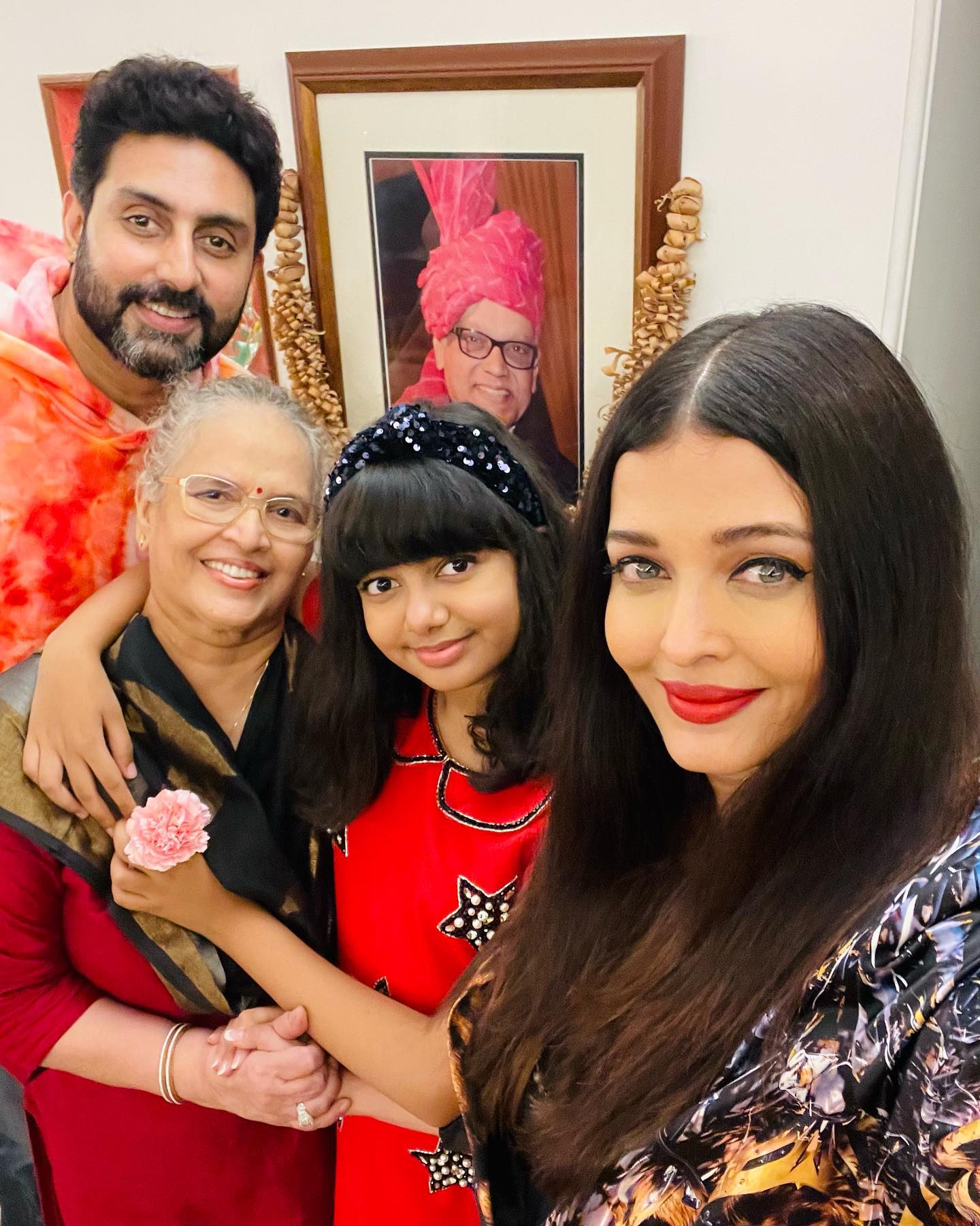 283144478 335657852028177 5314642883544770712 n Aishwarya Rai celebrated her mother Vrinda's birthday in a very special way, showed a special glimpse of three generations in a single frame