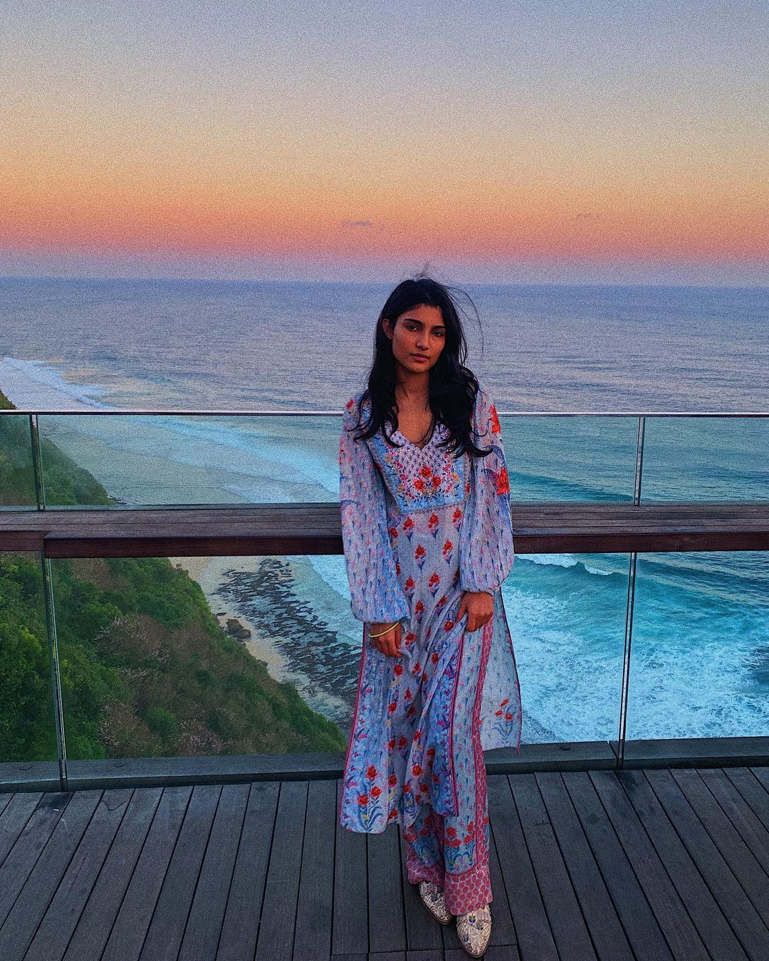 66430908 126655865238993 2110376882582501456 n Salman Khan's niece Alizeh is very fond of traveling, sometimes in the mountains and sometimes on the seashore, enjoys the vacation